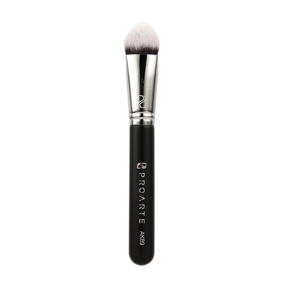 PROARTE Kabuki Triangle Brush AK-89